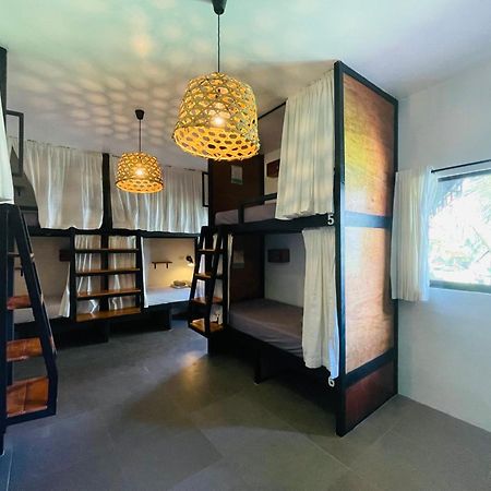 Maayong Hostel (Adults Only) Moalboal Bagian luar foto