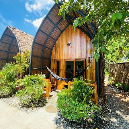 Maayong Hostel (Adults Only) Moalboal Bagian luar foto