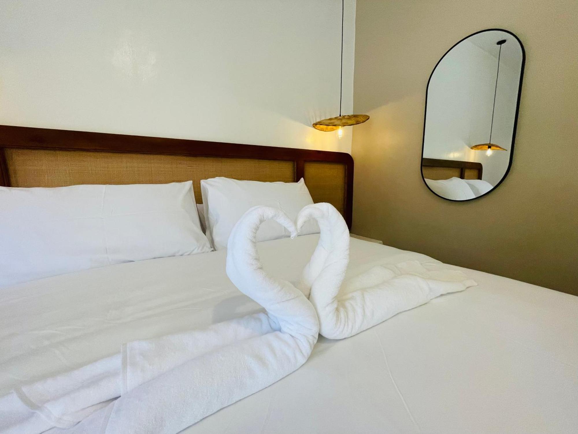 Maayong Hostel (Adults Only) Moalboal Bagian luar foto