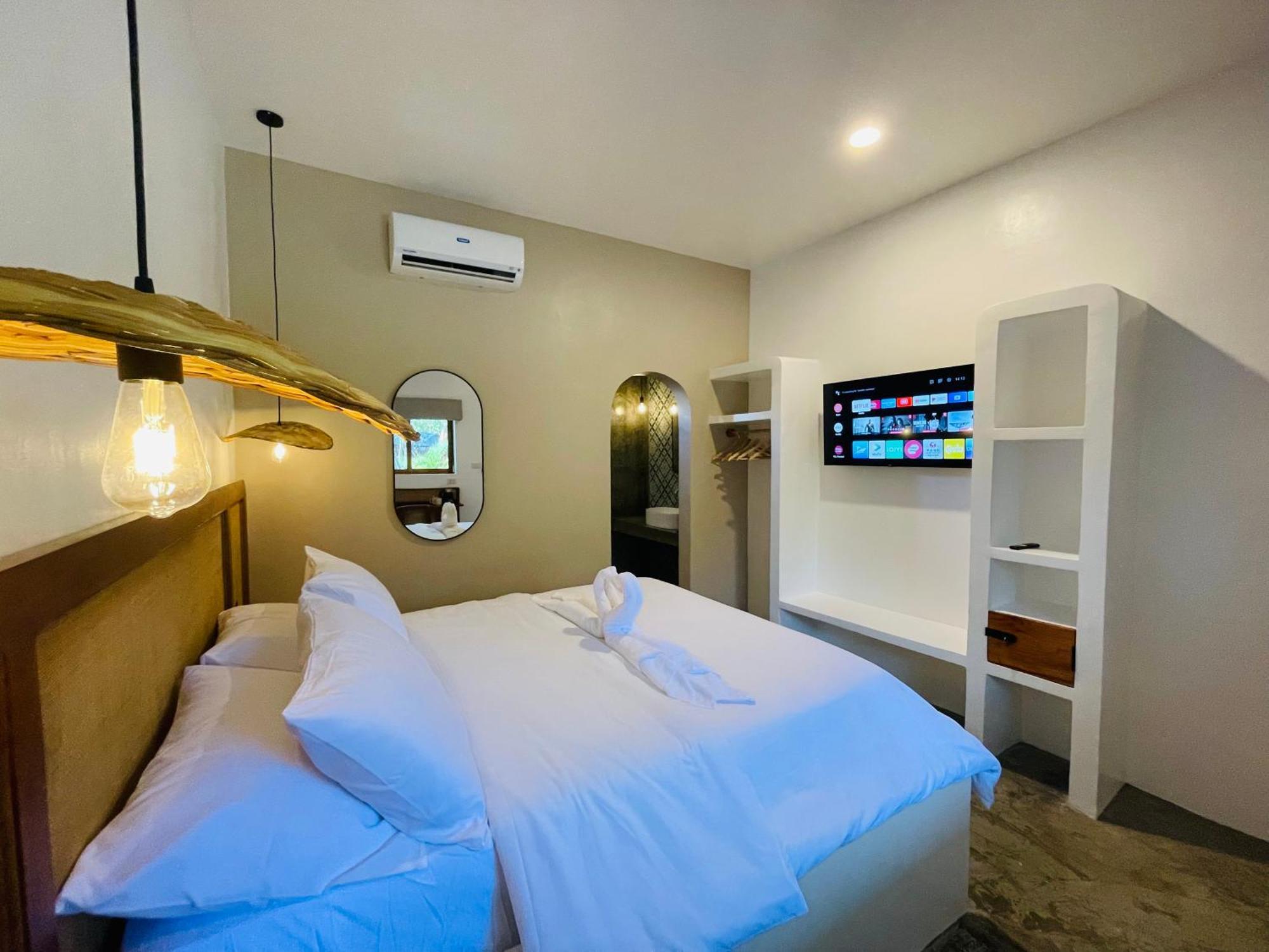 Maayong Hostel (Adults Only) Moalboal Bagian luar foto