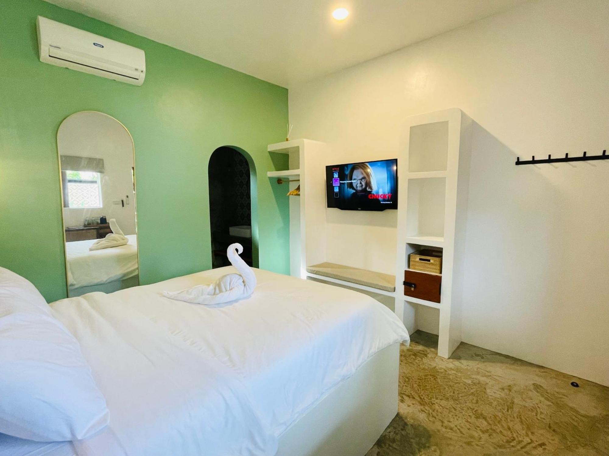 Maayong Hostel (Adults Only) Moalboal Bagian luar foto
