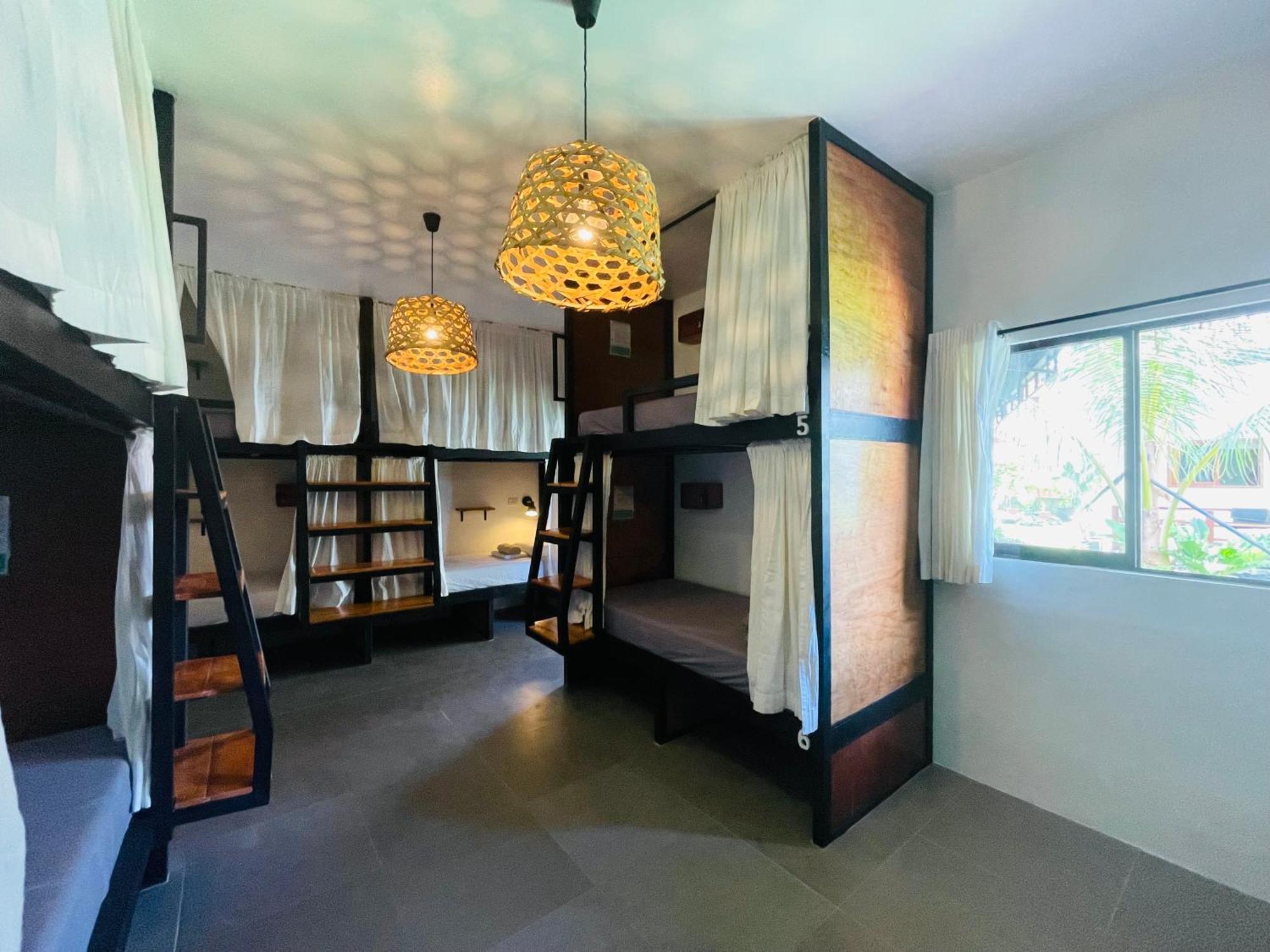 Maayong Hostel (Adults Only) Moalboal Bagian luar foto