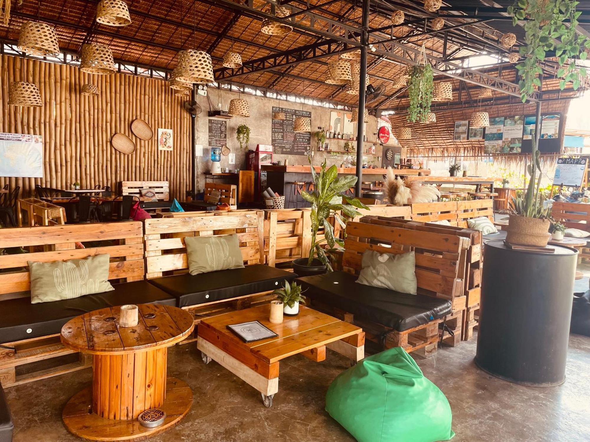 Maayong Hostel (Adults Only) Moalboal Bagian luar foto