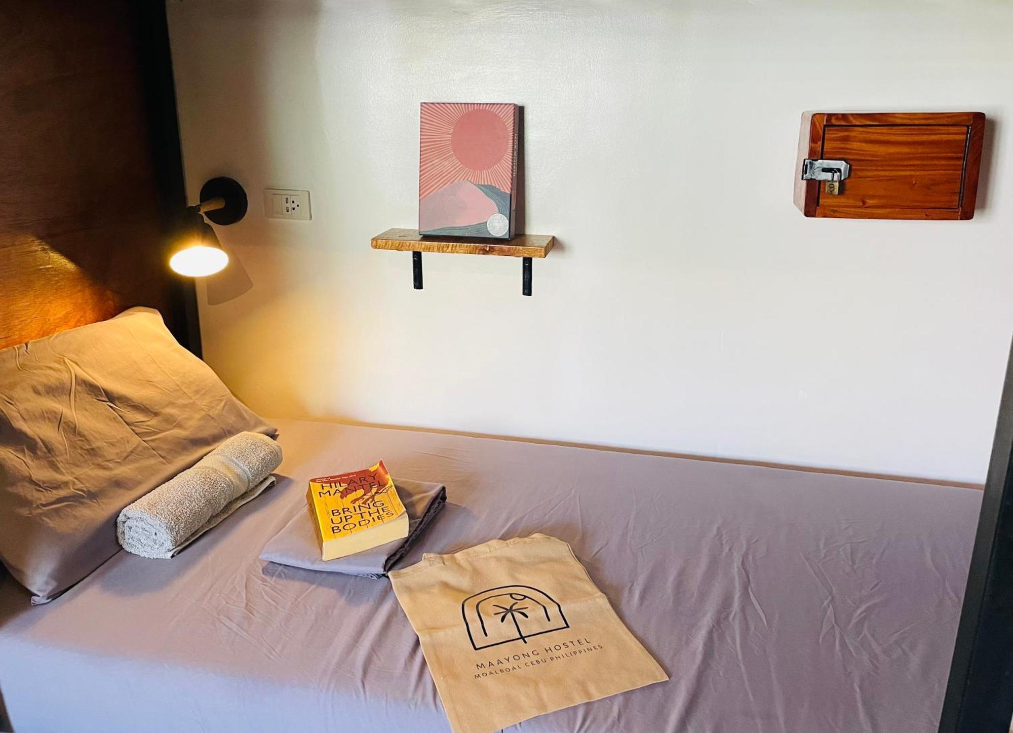 Maayong Hostel (Adults Only) Moalboal Bagian luar foto