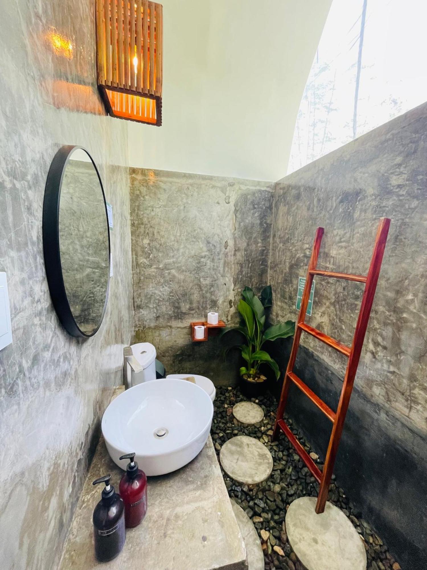Maayong Hostel (Adults Only) Moalboal Bagian luar foto